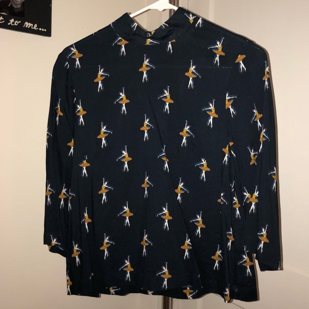 Half turtleneck, extra light blouse